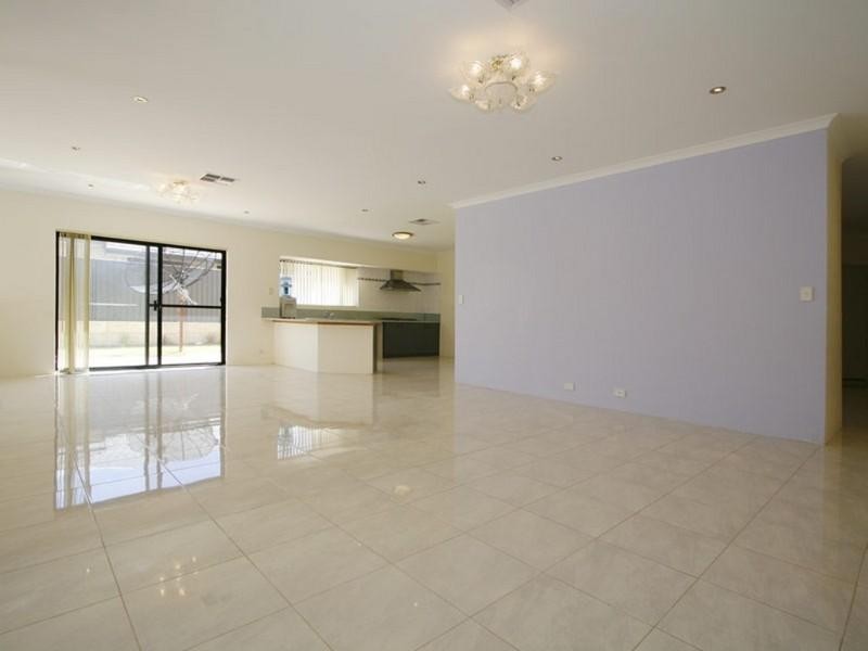 15 Amethyst Parkway, Aveley WA 6069