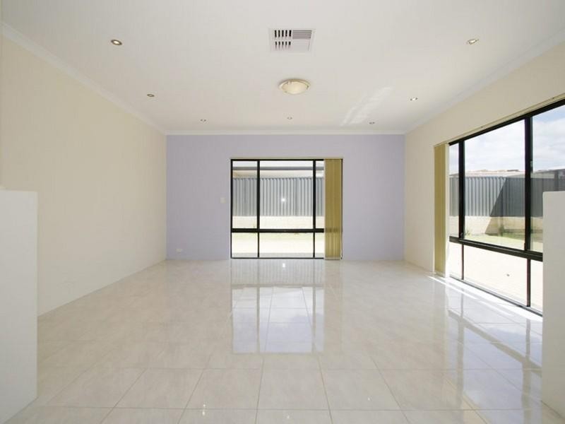 15 Amethyst Parkway, Aveley WA 6069