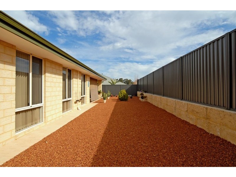 5 Corich Pass, Aveley WA 6069