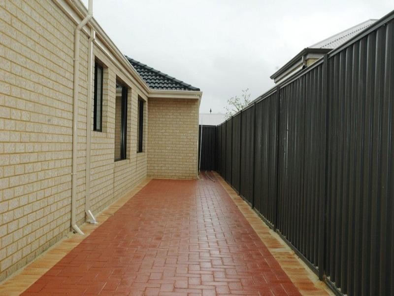 5 Tindale Crescent, Aveley WA 6069