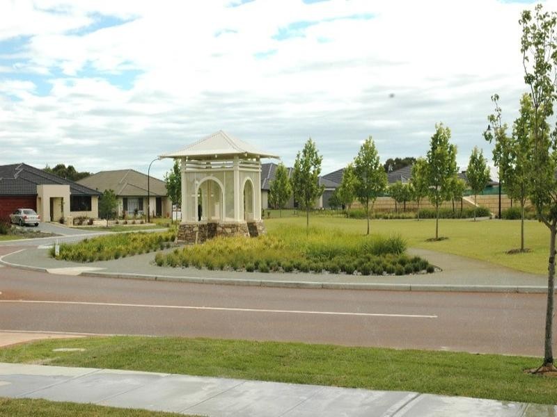 28 Neary Boulevard, Aveley WA 6069