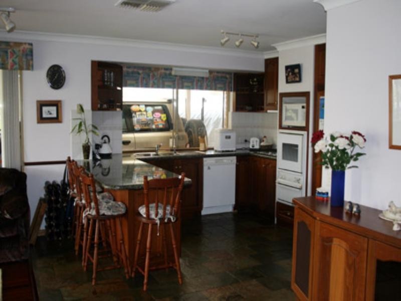 Bassendean WA 6054