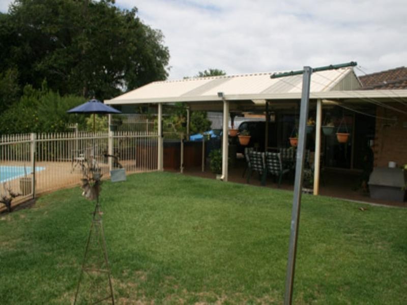 Bassendean WA 6054