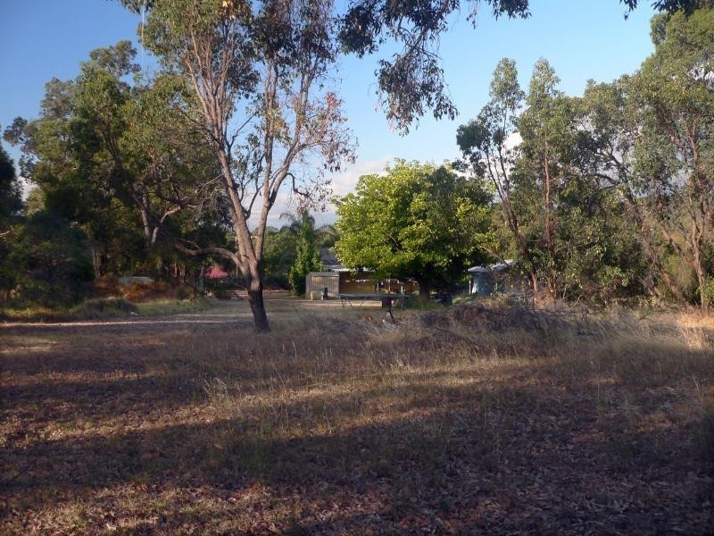 380 Clayton Road, Helena Valley WA 6056