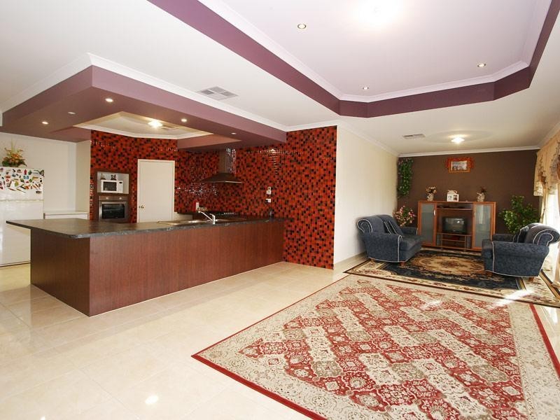 68 Wintergreene Drive, Beechboro WA 6063