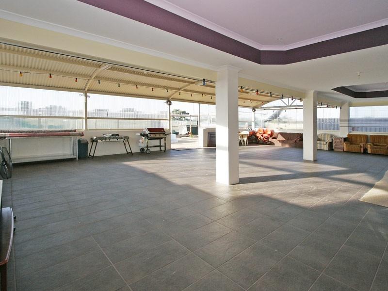 68 Wintergreene Drive, Beechboro WA 6063