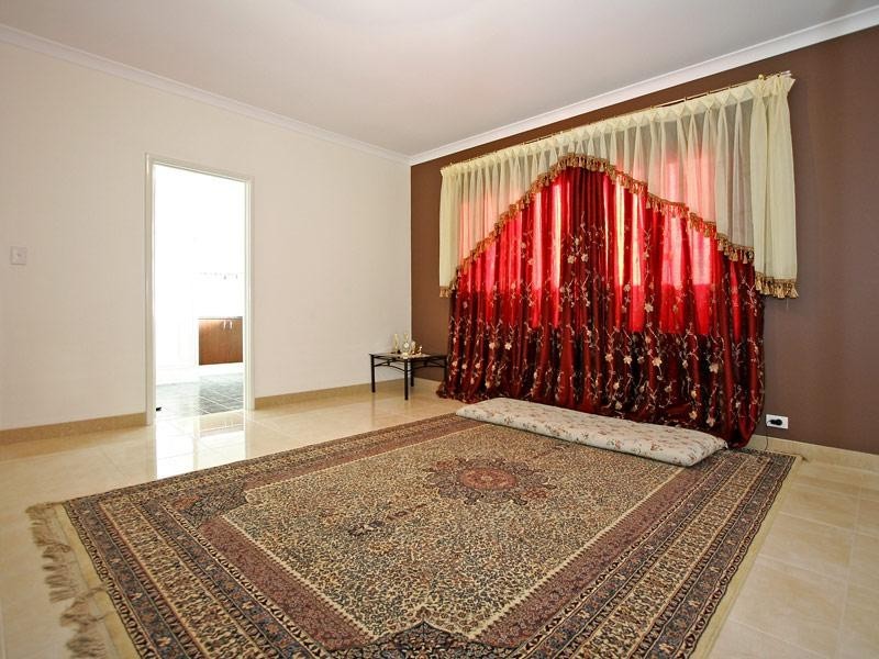 68 Wintergreene Drive, Beechboro WA 6063