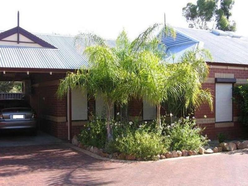 24/8 Garnsworthy Place, Bassendean WA 6054