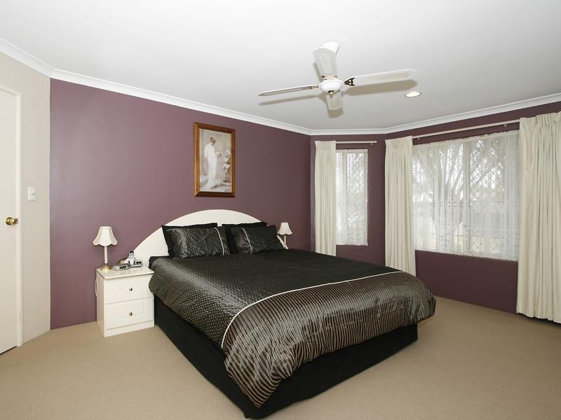 35 Roseheath Boulevard, Kiara WA 6054