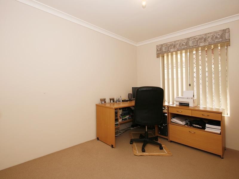 35 Roseheath Boulevard, Kiara WA 6054