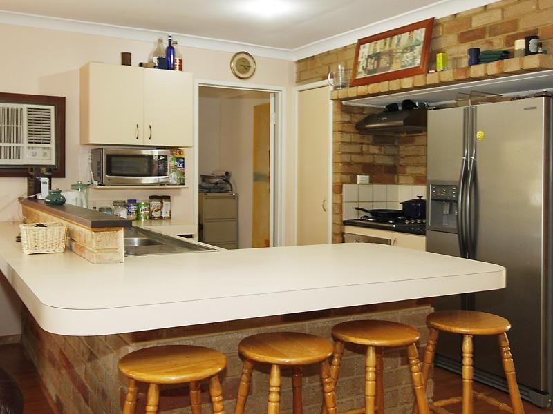 15 Blackthorn Road, Eden Hill WA 6054