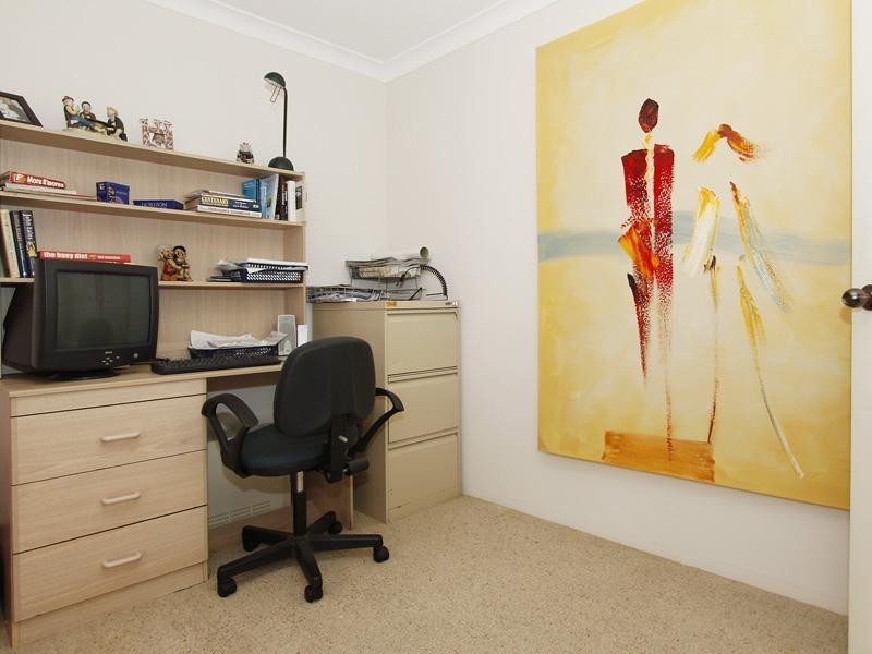 15 Blackthorn Road, Eden Hill WA 6054