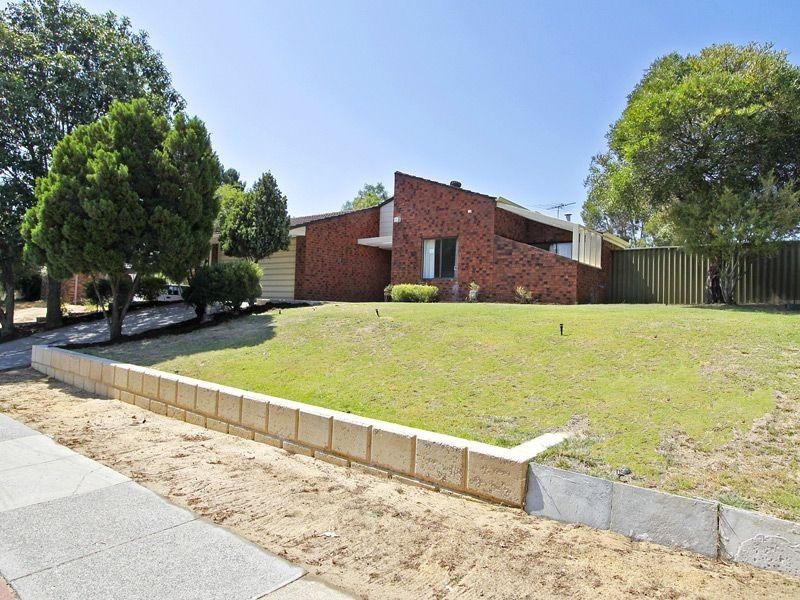 451 Marangaroo Drive, Alexander Heights WA 6064