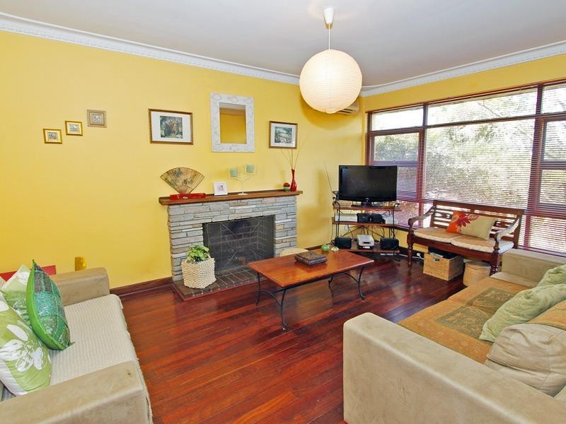 30 Schofield Street, Eden Hill WA 6054