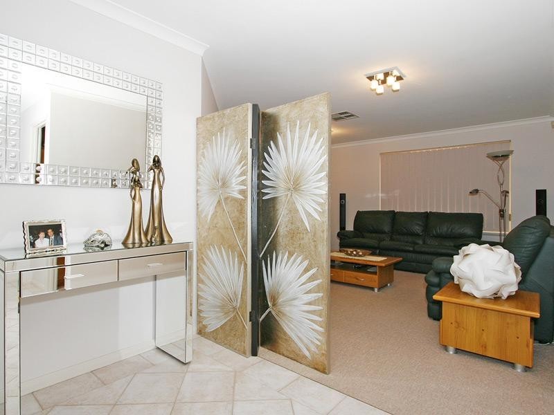 24 Penlea Glade, Kiara WA 6054