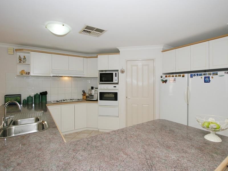 24 Penlea Glade, Kiara WA 6054