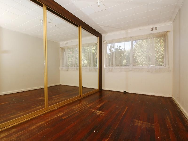 71 Sturtridge Road, Lockridge WA 6054