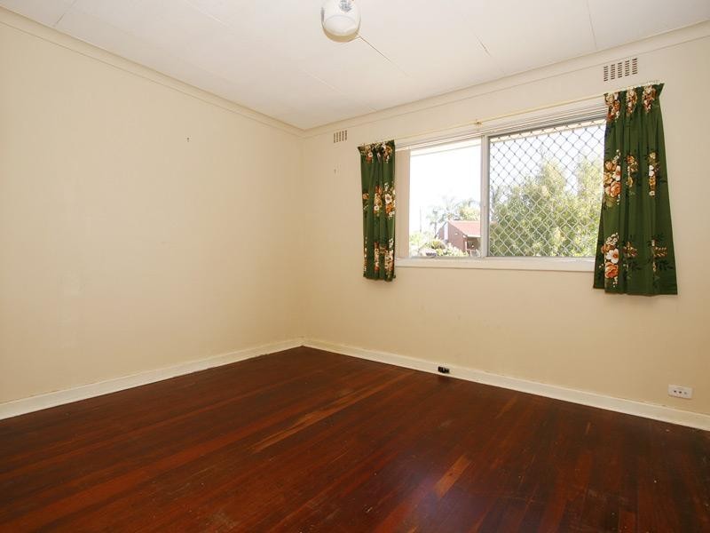 71 Sturtridge Road, Lockridge WA 6054