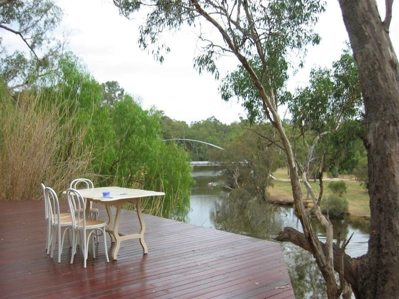 6 Anzac Terrace, Bassendean WA 6054