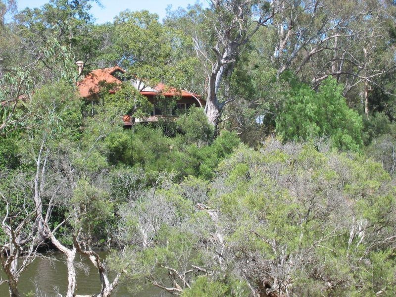 6 Anzac Terrace, Bassendean WA 6054