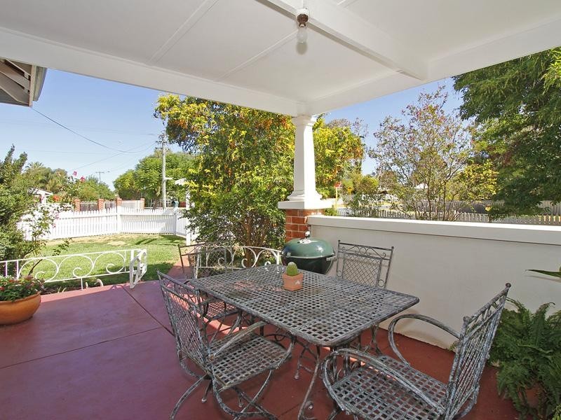 70 Anzac Terrace, Bassendean WA 6054