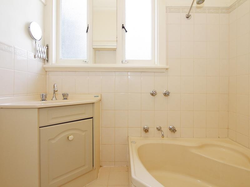 70 Anzac Terrace, Bassendean WA 6054