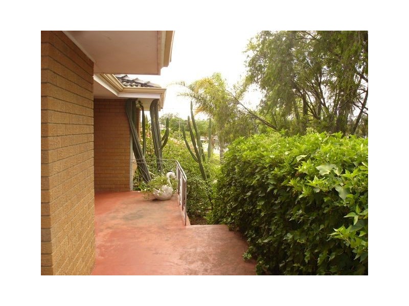 27 Penzance Street, Bassendean WA 6054