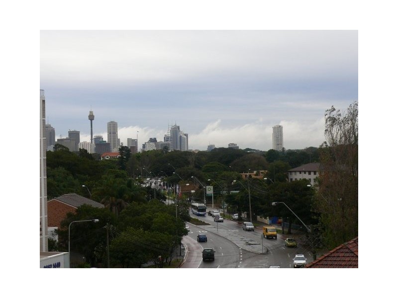 76 Anzac Parade, Kensington NSW 2033