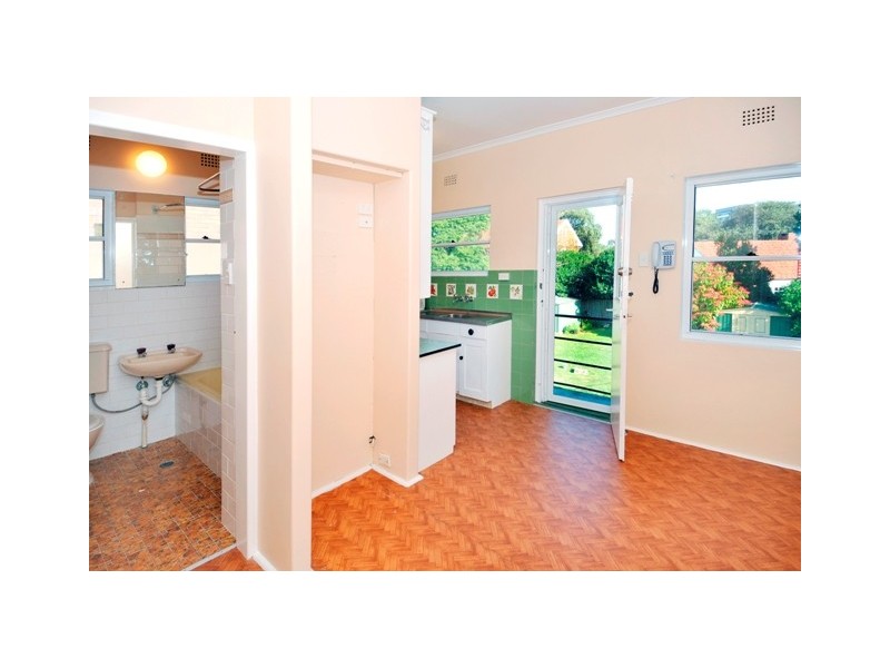 11 Todman Avenue, Kensington NSW 2033