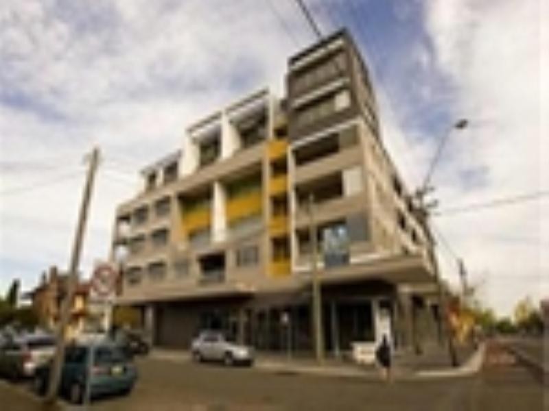 76 Anzac Parade, Kensington NSW 2033
