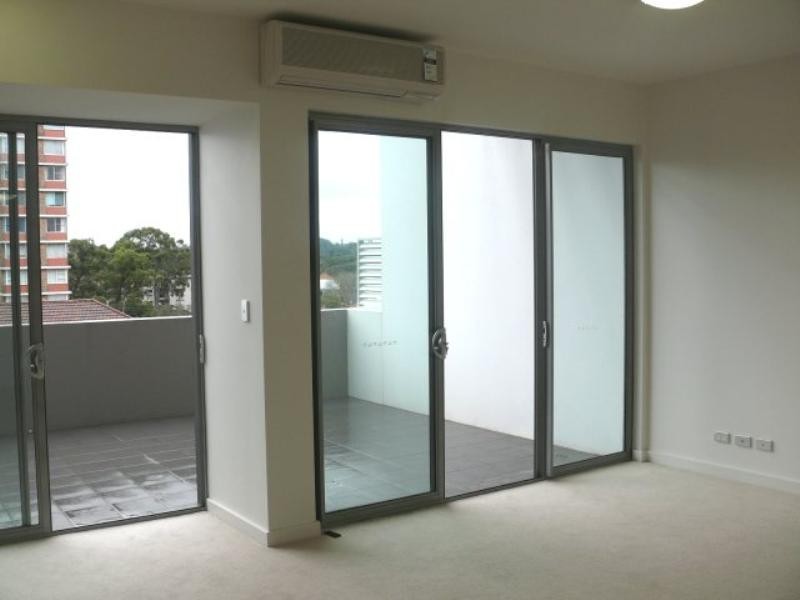 76 Anzac Parade, Kensington NSW 2033