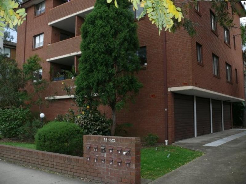 98 Todman Avenue, Kensington NSW 2033