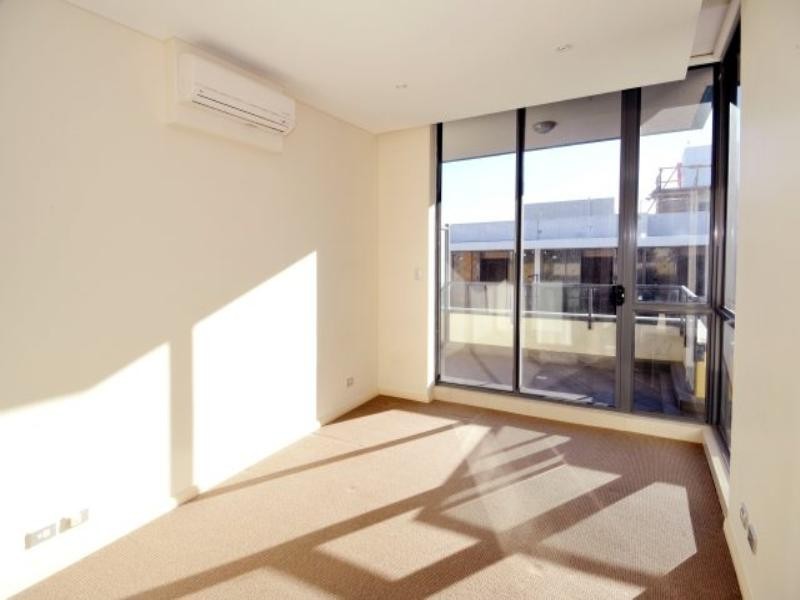 28 Danks Street, Waterloo NSW 2017