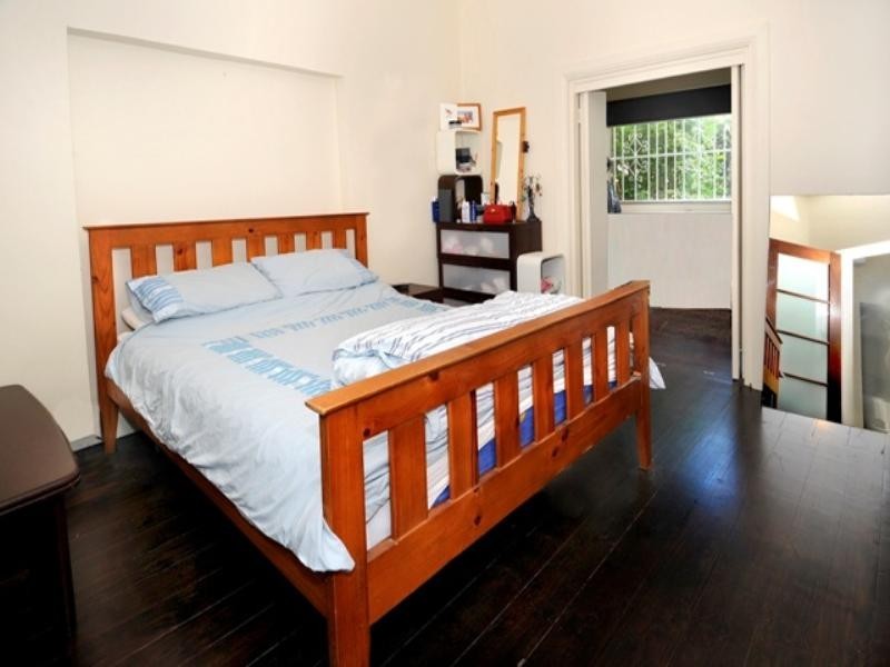 142 Beach Street, Coogee NSW 2034