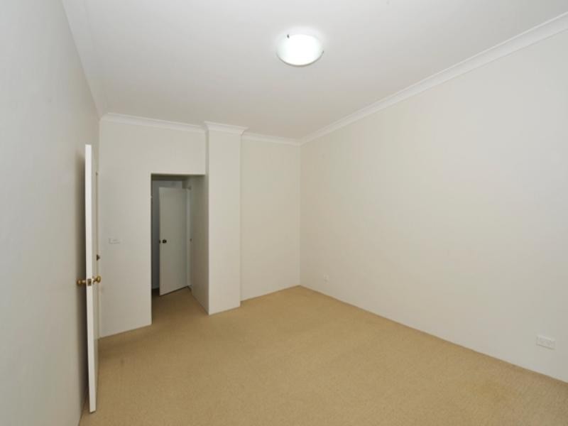 13/4-8 Edgecumbe Avenue, Coogee NSW 2034