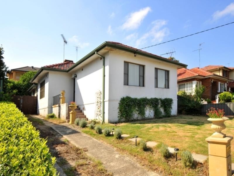 8 Fraser Avenue, Pagewood NSW 2035