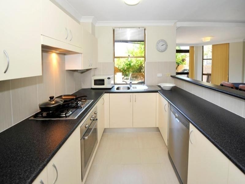 7/4-6 Edgecumbe Avenue, Coogee NSW 2034