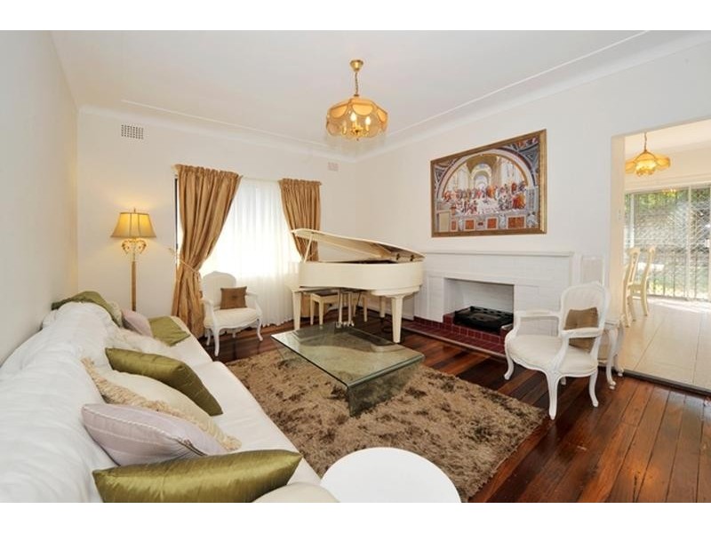 8 Fraser Street, Eastgardens NSW 2036