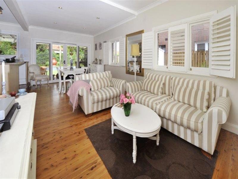 15 Flora Street, Mascot NSW 2020