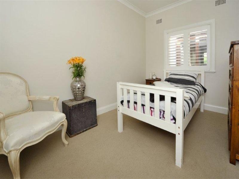 15 Flora Street, Mascot NSW 2020