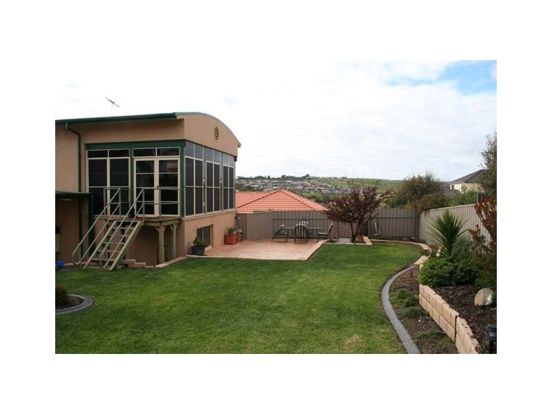 5 Freebairn Drive, Hallett Cove SA 5158