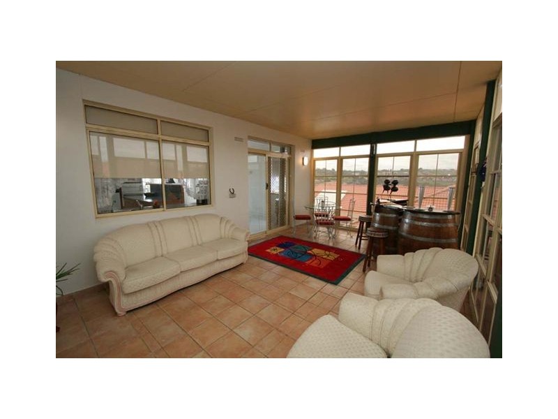 5 Freebairn Drive, Hallett Cove SA 5158