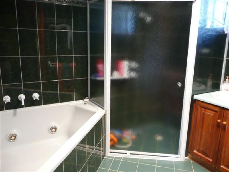 4 Arachne Drive, Hallett Cove SA 5158
