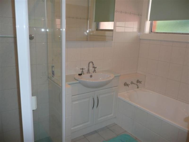 10 Beaconsfield Road, Eden Hills SA 5050