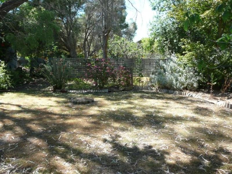 10 Beaconsfield Road, Eden Hills SA 5050