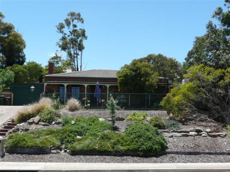 12 Barramundi Drive, Hallett Cove SA 5158