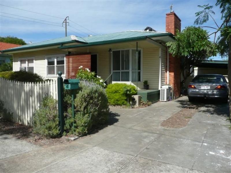 4 Torquay Road, Sturt SA 5047