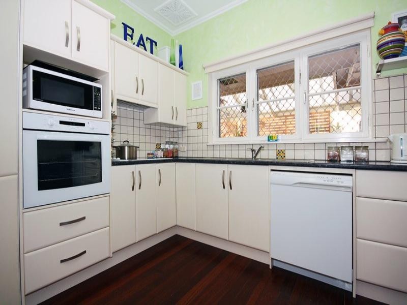 4 John Street, Seacliff Park SA 5049