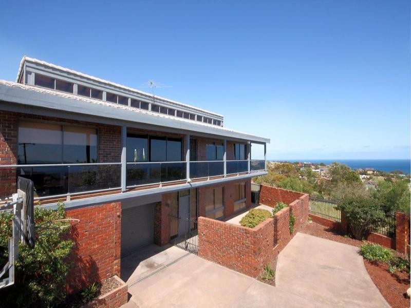 11 Caralue Road, Marino SA 5049