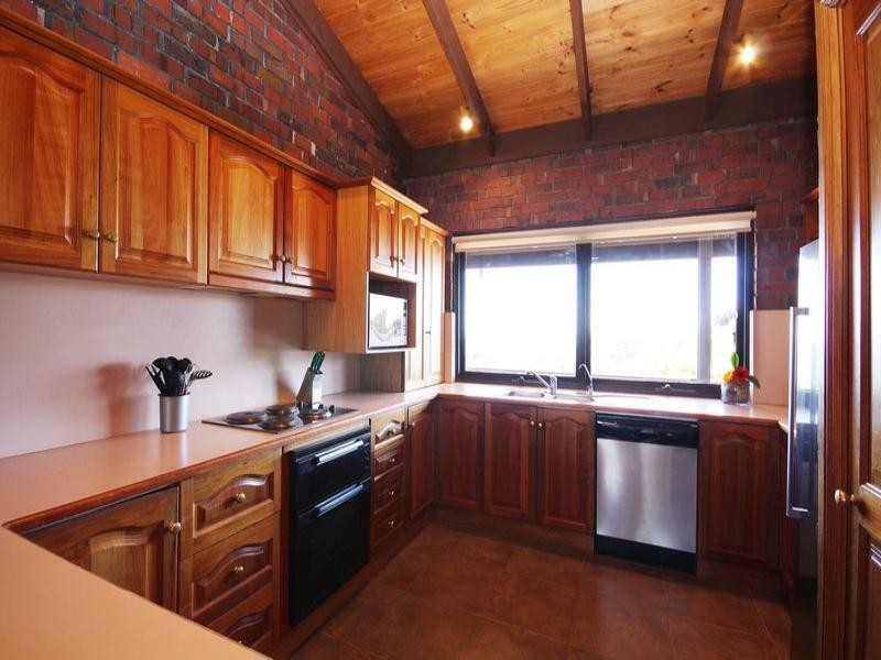 11 Caralue Road, Marino SA 5049